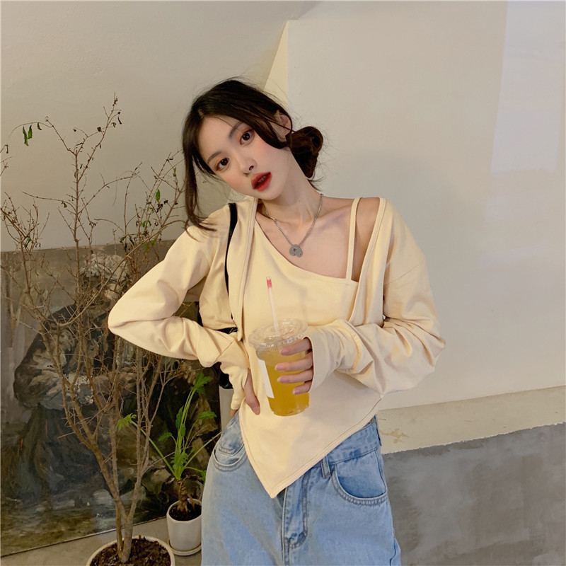 พร้อมส่ง 🐨🧦 Creammie camisole เสื้อสีครีมปาดไหล่สุดแซ่บ (IN35759)