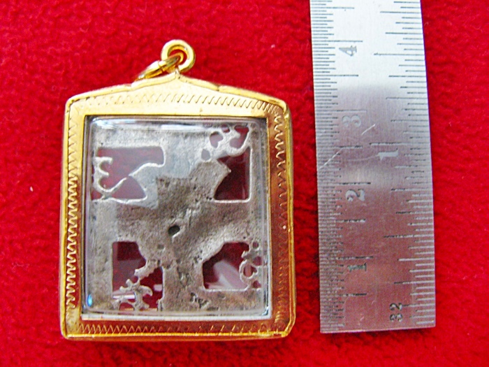 สินค้าหมดค่ะ จี้พระพิฆเนศหลังสวัสดิกะและสัญลักษณ์โอมเนื้อเงินเลี่ยมทองไมครอนพร้อมใบคาถาค่ะ