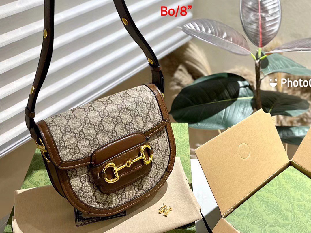 GUCCI HORSEBIT 1955 MINI ROUNDED BAG GG Supreme / GUCCI BAG พร้อมส่งที่ไทย กระเป๋าสะพายสุดคลาสสิค เรียบหรู ดีไซน์ใหม่ลาสุด 2023 **รอบนี้จัดราคาพิเศษสุดคุ้ม งานสวยเกินราคาค่ะ