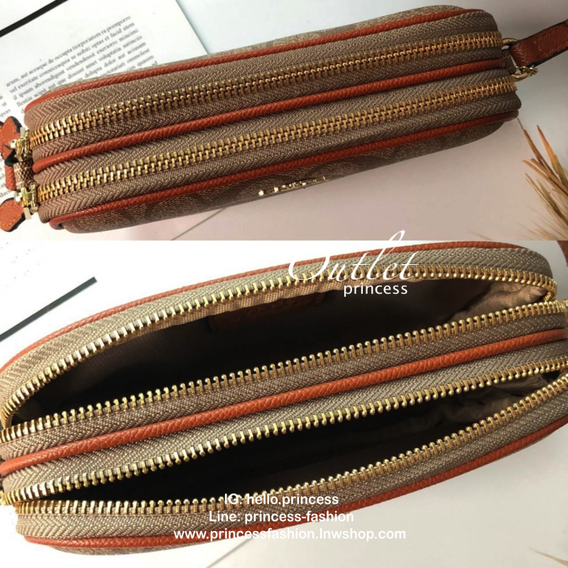 COACH MINI CROSSBODY BAGกระเป๋าสะพาน size mini วัสดุหนังลาย signature เปิด - ปิดด้วยซิป แบ่ง2 ช่องใหญ่ ภายในโล่ง ใส่ wallet สั้น มือถือได้ทุกรุ่น และของใช้จุกจิก พร้อมสายยาวถอด ปรับได้ค่ะ