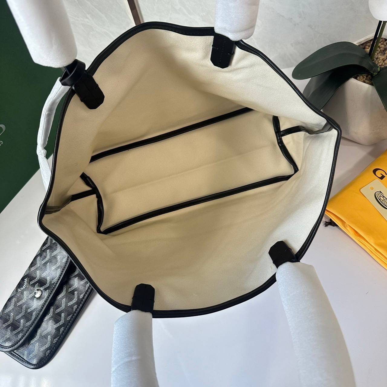 พร้อมส่ง 5 สี PM GOYARD ANJOU PM REVERSIBLE TOTE BAG / Goyard tote bag กระเป๋าทรงโท้ทใบใหญ่ เกรดไฮเอน 1:1 ใช้งานต่างประเทศได้ ภาพถ่ายจากงานขายจริง