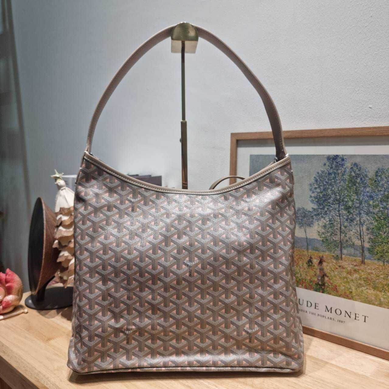 GOYARD BOHEME HOBO BAG กระเป๋าโฮโบใบใหญ่ พร้อมใบลูก มาในสีลิมิเต็ดรุ่นที่ตามหา สวยเด่นเป็นเอกลักษณ์ด้วยลวดลายตัว Y เต็มผืน