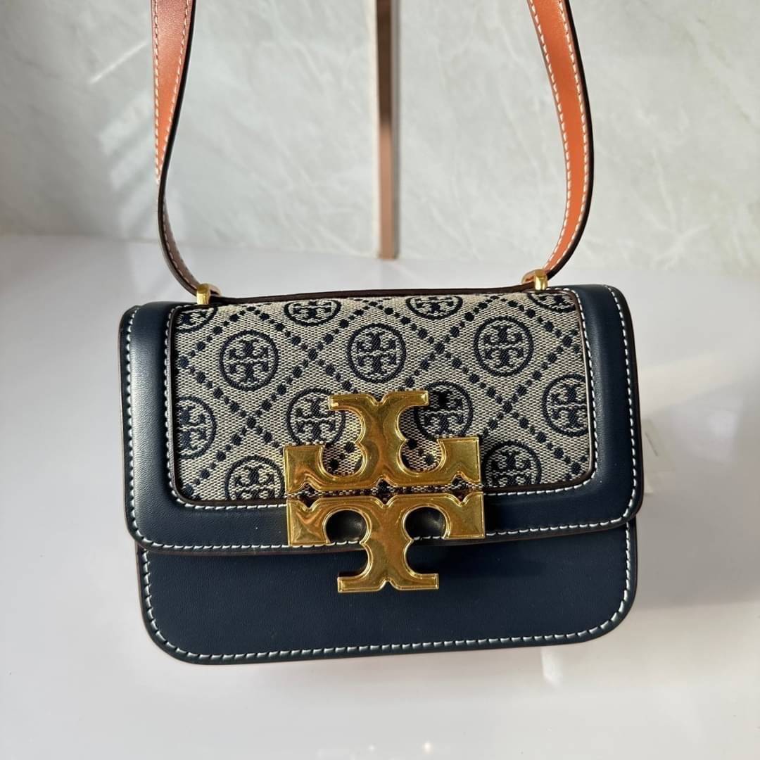 TORY BURCH Eleanor T Monogram Small Convertible Shoulder Bag / Tory Burch Eleanor Classic Jacquard Bag กระเป๋าสะพายดีเทลขอบประณีต