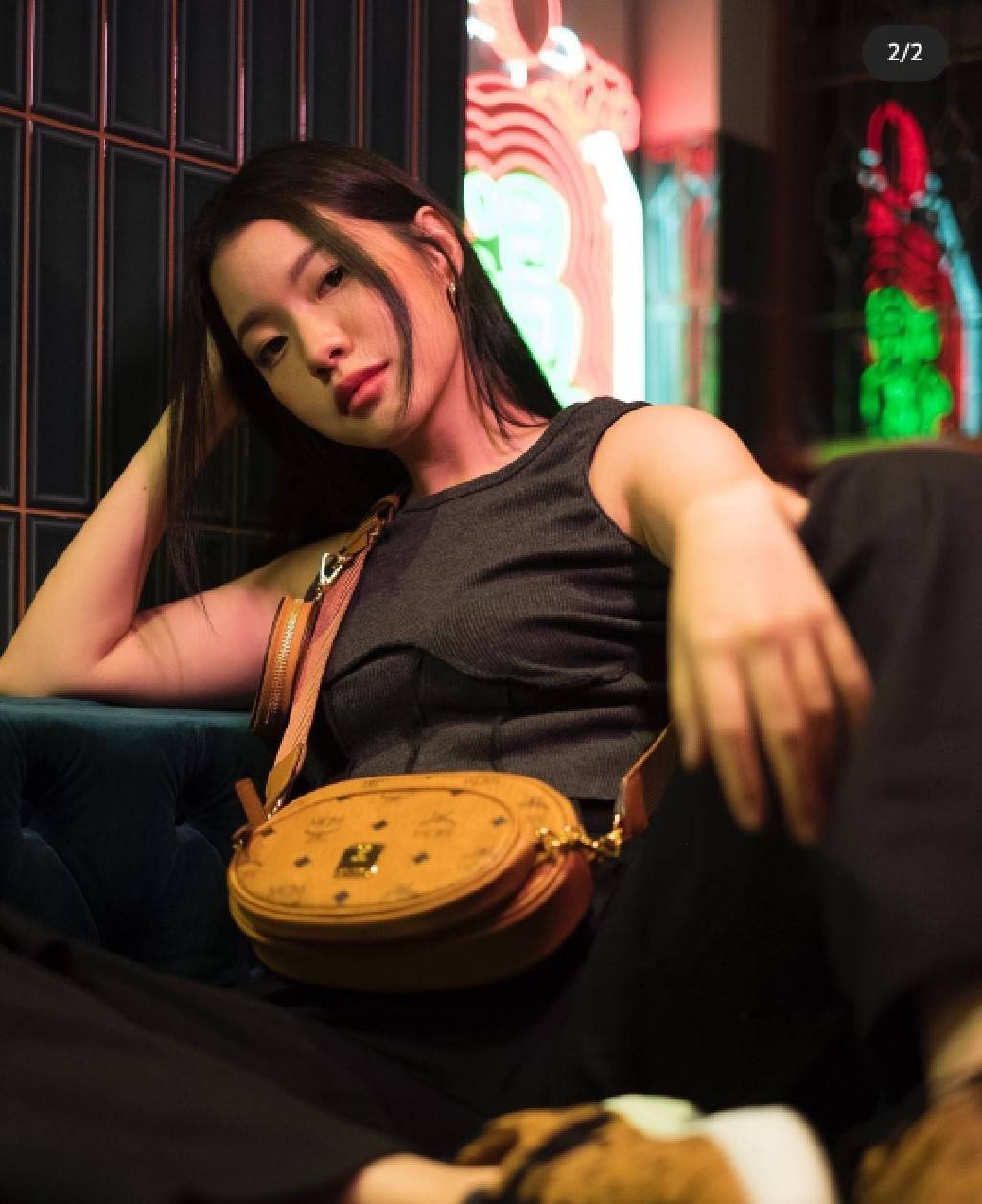 M.C.M ESSENTIAL MULTI POCHETTE BAG IN VISETOS หยุดไม่อยู่จริงๆ!! กระเป๋าสะพายมัลติฟังก์ชั่น เป็นไอเท็มที่รวมฟังก์ชั่นการใช้งานที่หลากหลายไว้ในรุ่นเดียว ดีไซน์กระเป๋าทรง pouch 3 ชิ้น สุดคุ้ม สามารถประกอบเข้าด้วย หรือแยกชิ้นใช้งานได้หมด