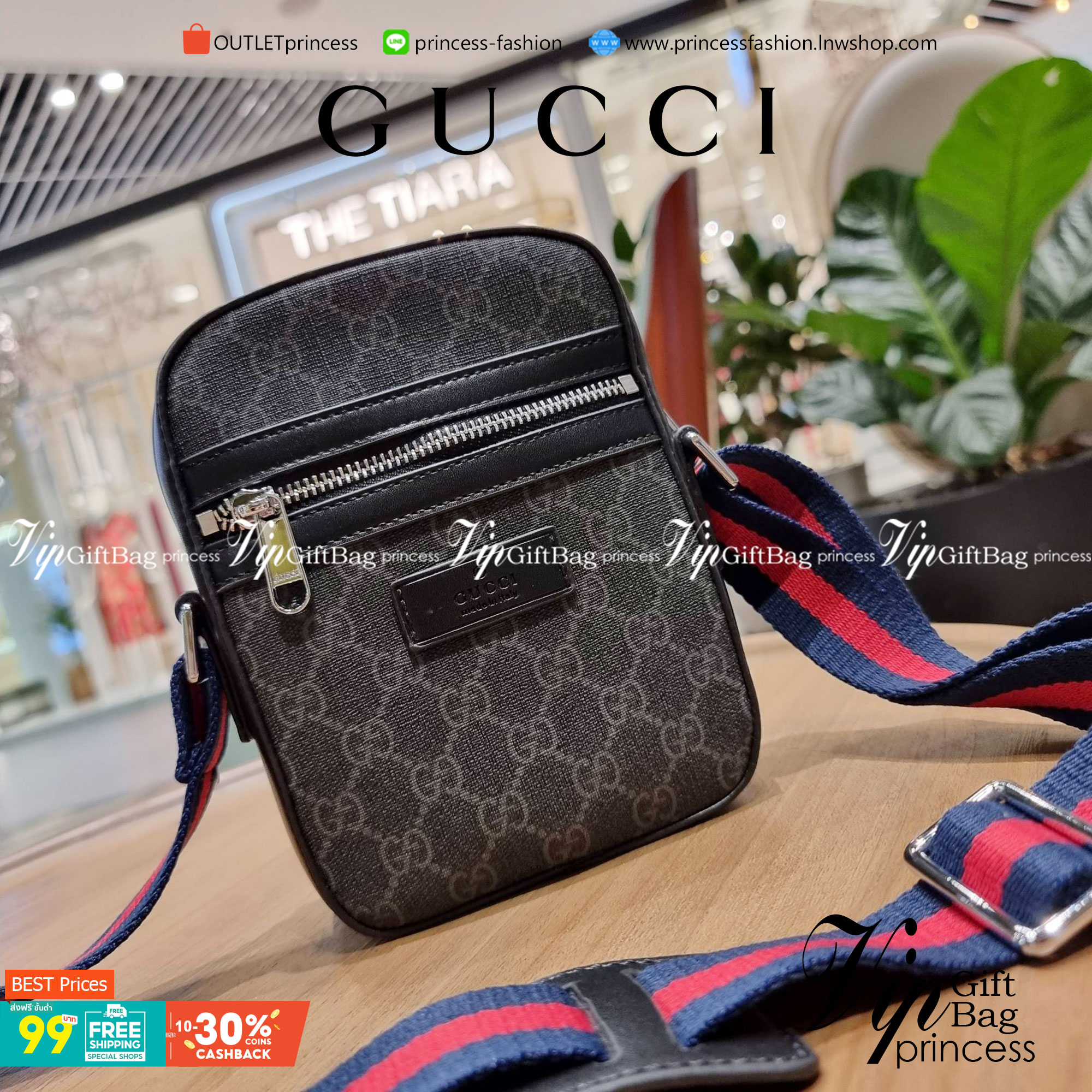 VIP 】GC VIP MINI MESSENGER CROSSBODY BAG กระเป๋าสะพายข้างพรีเมี่ยมลุคสปอร์ต เรียบแต่แอบหรู ไซส์มินิ น่าใช้!! วัสดุหนังแคนวาส ไม่ต้องห่วงเรื่องความทนทาน ✔️ ตกแต่งสายคาดหรู เท่ ดีไซน์สีตามสัญลักษณ์แบรนด์ เข้ากันมากๆ!! เปิด-ปิดด้วยซิป ด้านหน้ามีช่องซิ