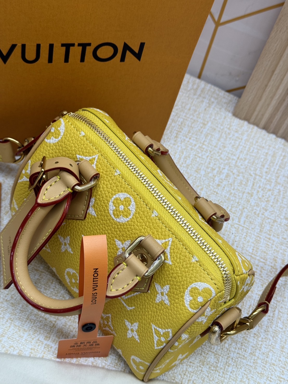 RUNWAY LV Nano Speedy P9 Bandoulière Soft Leather กระเป๋าสะพายสปีดี้รุ่นใหม่ไซส์มินิหรูหรา เกรดท็อปวีไอพี เกรดดีสุด 1:1 หนังแท้สวยงาม เก็บทุกรายละเอียด ใช้สลับแท้ ผ่านทุก ตม. ใช้งานต่างประเทศได้