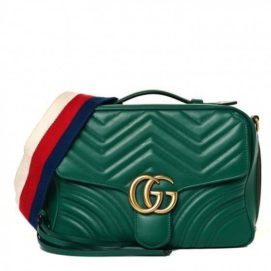 VIP GUCCI GG MARMONT TOP HANDLE SHOULDER BAG / BOLSA GG MATELASSE กระเป๋าถือ กระเป๋าสะพาย คอลเลคชั่นสุดหรู มาพร้อมสายสปอร์ตสะพายยาว สามารถปรับระดับได้ ถอดได้ เป็นอีกรุ่นที่โดดเด่นมากๆ การใช้งานคล้องตัวสุดๆ โดดเด่นด้วยโลโก้ GG ขนาดใหญ่เป็นเอกลักษณ์