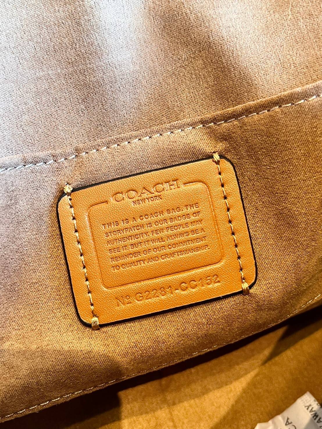 Coach Disney X Coach Klare Crossbody 25 In Signature Canvas With Patches((CC152)) พร้อมส่งก่อนใคร! เริ่ดๆ ชิคๆ กันก่อนค่ะ กับกระเป๋าสะพายแบบครอสบอดี้ร์หรือทบสายคู่ใช้งานแบบหิ้วหรือคล้องไหล่ได้ ✔️หนังแท้อย่างดีสวยมากๆค่ะ