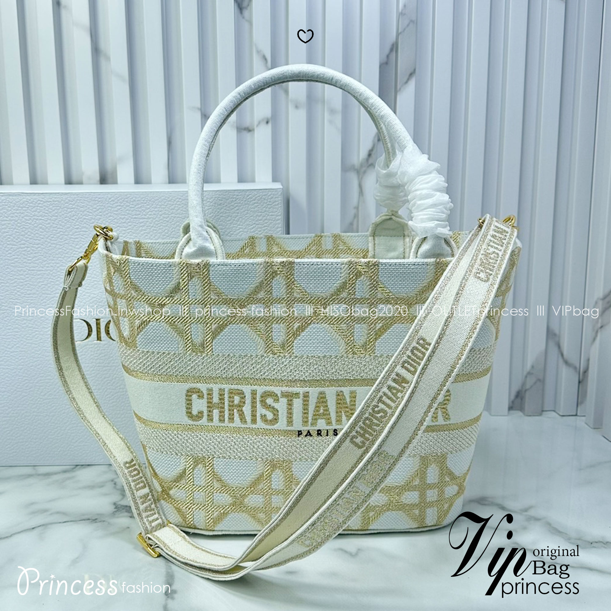 DIOR Hat Basket Bag / DIOR NEW LINE TOTE / DIOR KID TOTE กระเป๋าทรงโท้ทรุ่นใหม่ เอกษณ์ความหรูหรา โดดเด่นสวยงาม เกรดออริ 1:1 ใช้งานต่างประเทศได้