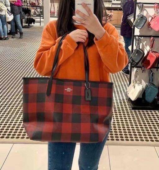 COACH CITY TOTE WITH BUFFALO PLAID PRINT (COACH C7271)