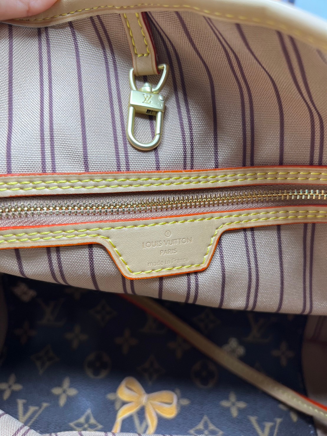 LV Neverfull MM Tote With Puppies 32cm / LV Shopping Bag พร้อมส่งที่ไทย **สินค้าเกรดออริจินอล 1:1 สลับแท้ ใช้งานต่างประเทศได้ งานสวยตามรูป ภาพถ่ายจากงานขายจริง