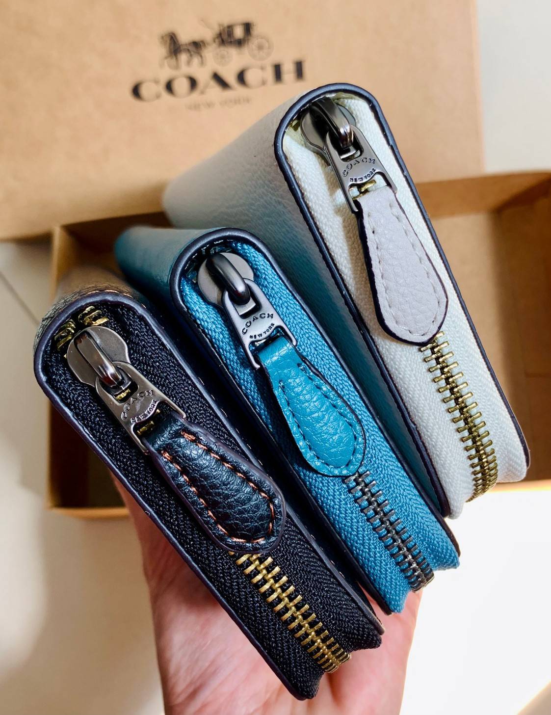 ของแท้ 💯% COACH ZIP WALLET SNOOPY LIMITED ((16122B)) พร้อมส่ง!! กระเป๋าเงินใบยาวซิปรอบ หนังแท้ลายหนังสวย