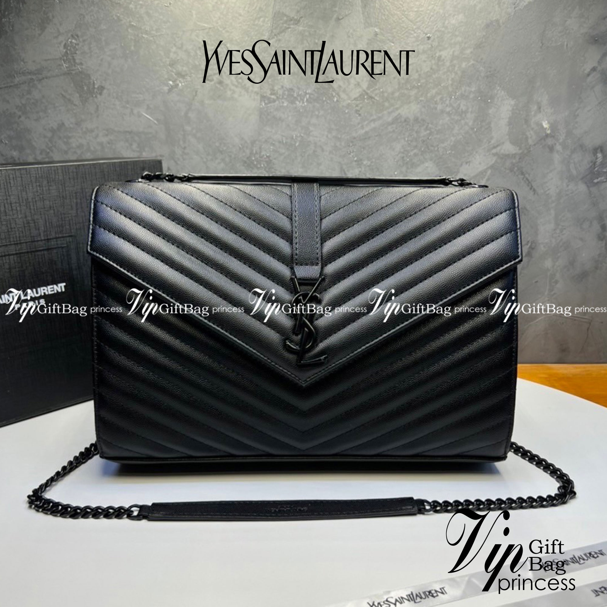 หนังแท้ YSL college large chain bag in quilted leather 30cm กระเป๋าสะพายใบใหญ่ ดีไซน์ทรงสวยหรู ตอบโจทย์ได้ทุกสไตล์ ภาพสินค้าถ่ายจากงานขายจริง ใช้งานต่างประเทศได้