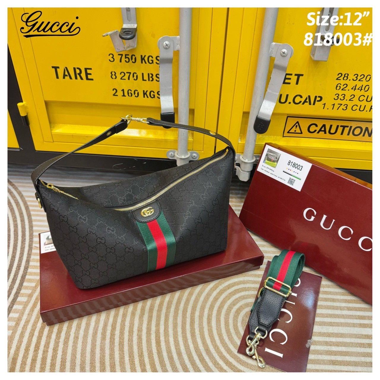 GUCCI GG Ophidia Large Shoulder Bag ใหม่ล่าสุด จากเทศกาล Gucci Cruise 2026 กับกระเป๋าถถือ/สะพาลไหล่ใบใหญ่ ยังคงเป็นคอลเลคชั่นตัวเด่น สวยสะบัด! ดีไซน์ทรงยอดฮิตติดกระแสสุดๆ