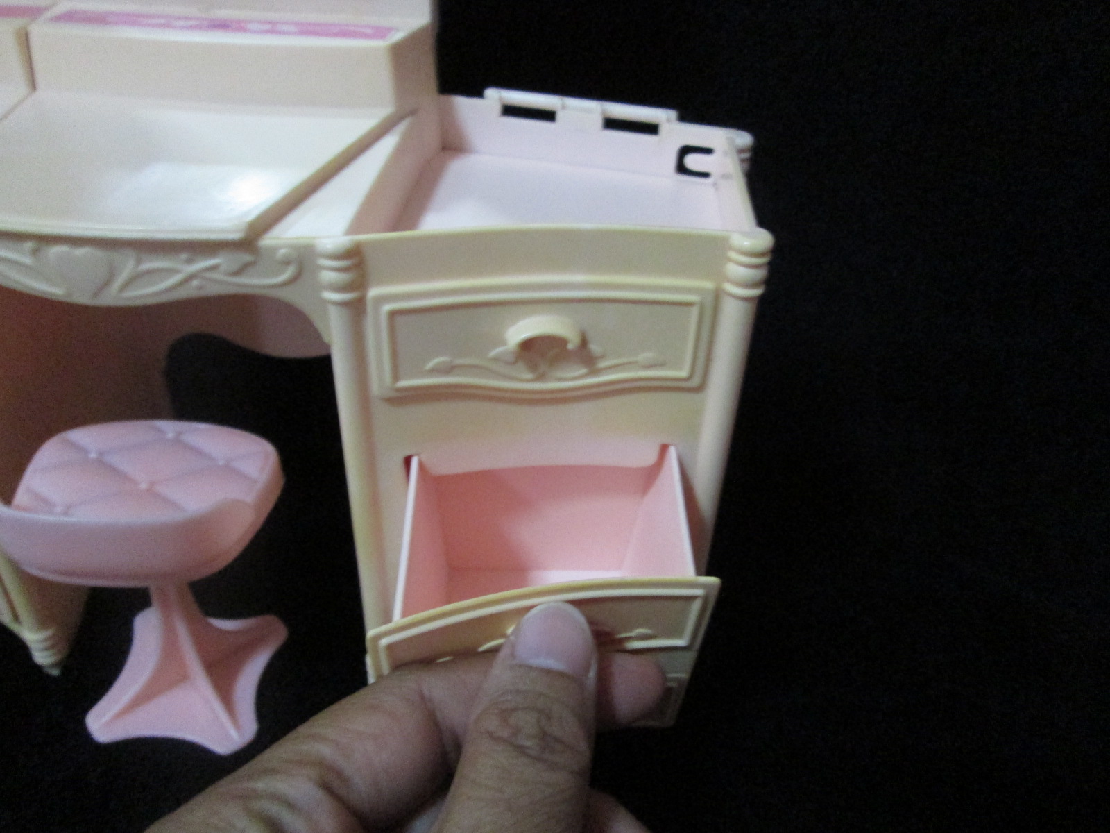 Barbie Dressing Table_เฟอร์นิเจอร์บาร์บี้แท้มือสองสภาพดี