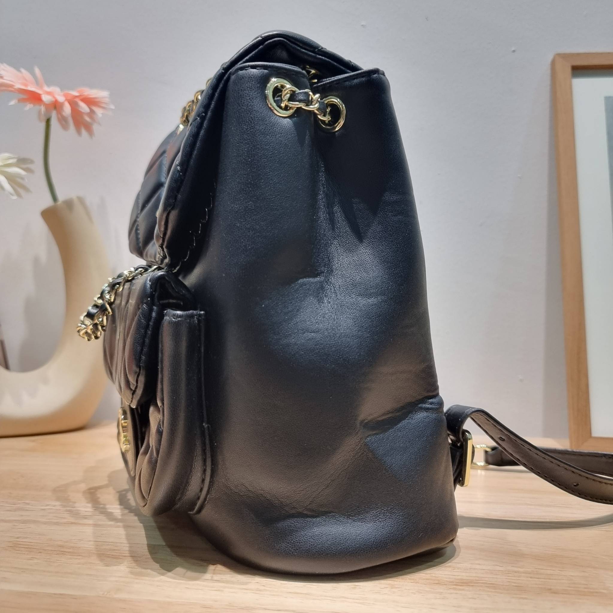 CHANEL duma backpack Black กระเป๋าเป้ ไซส์น่ารัก รูปทรงทันสมัย วัสดุหนังแกะสัมผัสนิ่ม ดีเทลความสวยมากมาย