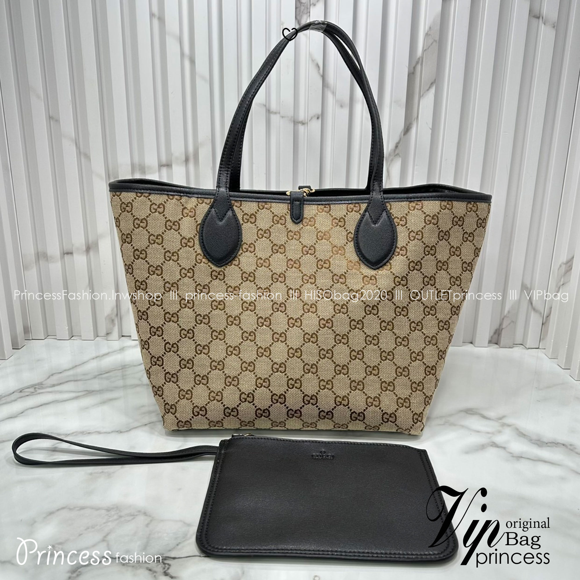 ORI หนังแท้ | Gucci Totissima medium reversible tote bag / Gucci Tote Bag กระเป๋าทรงสะพายทรงโท้ท ใช้งานได้ 2 ด้าน ดีไซน์ใหม่ล่าสุด ด้านหนัง และด้านแควสวยลายโลโก้ สวยหรูเรียบง่าย มาพร้อมใบเล็กเข้าเซ็ท ภายในโล่งกว้าง จุของได้เยอะจุใจ