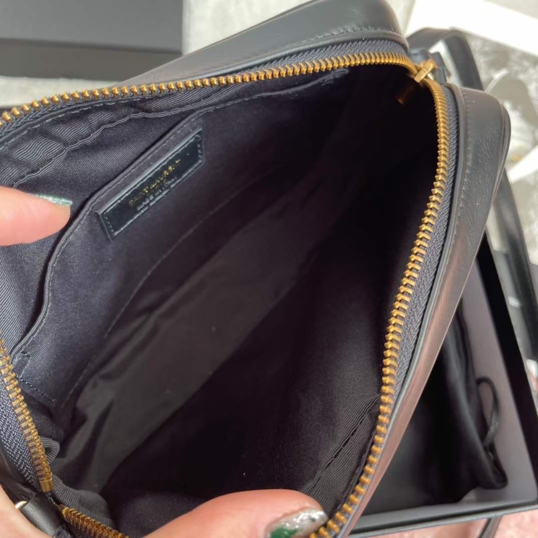 YSL LOU CAMERA BAG IN QUILTED LEATHER 23 cm กระเป๋าสะพาย เกรดหนังสวยเต็มใบ เกรดออริ 1:1 ใช้งานต่างประเทศได้