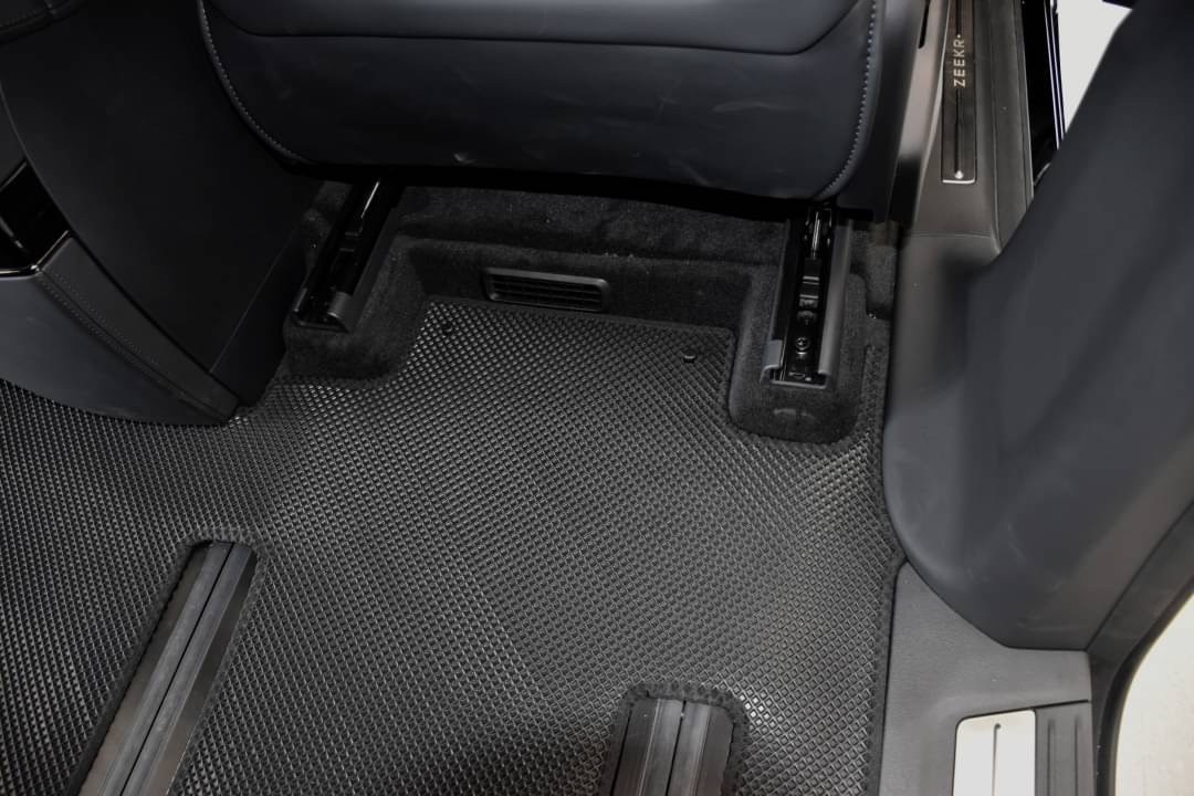 ยางปูพื้นรถยนต์ ZEEKR 009 2024 พรมรถ ซีเคอาร์ ลายวาฟเฟิล สีดำ เข้ารูป ในรถ เต็มคัน