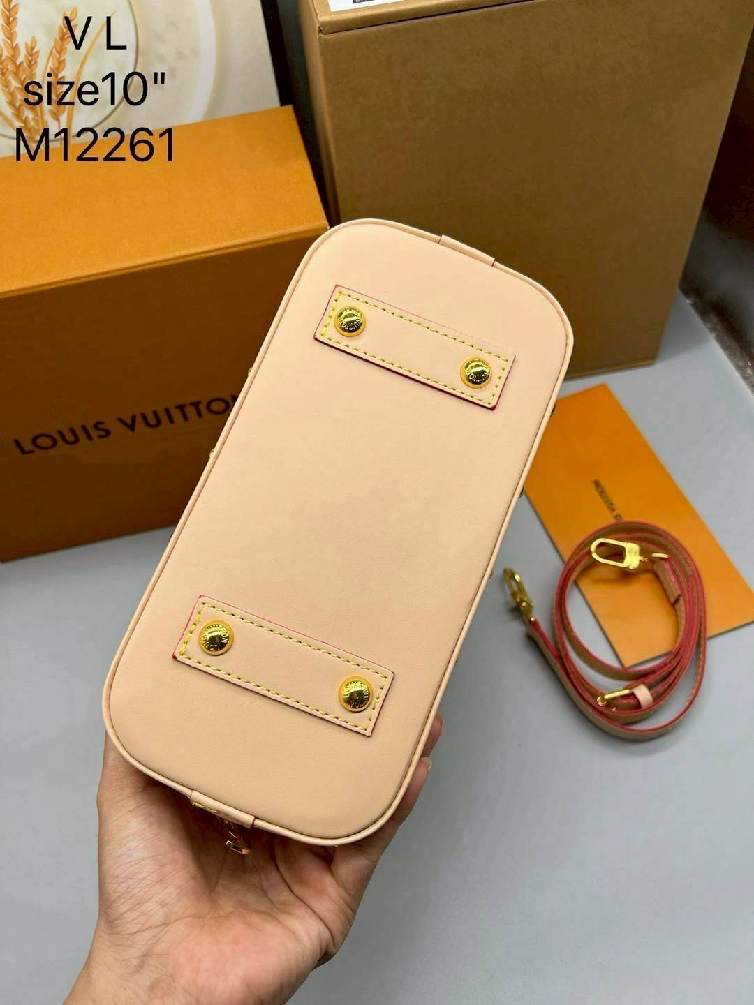 LV x TM Alma BB Multicolor Bag กระเป๋าทรงโดมสุดฮิต ดีไซน์ใหม่ต้อนรับฤดูร้อน โดดเด่นด้วยการตกแต่งลายพิมพ์ โทนสีสดใสสะดุดตา ที่สาวๆตามหา สวยสะพายขับผิว อัพลุคไฮน์ที่สุด