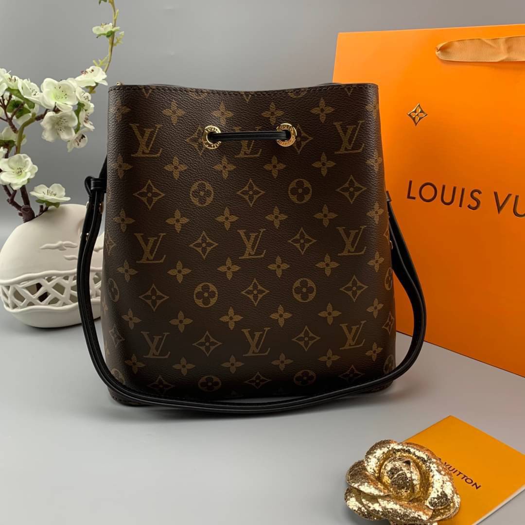 LOUIS VUITTON NEONOE MM งานหนังแท้ สวยคมทุกมุมมอง ภาพสินค้าถ่ายจากงานจริง ORIGINAL GRADE เกรดสลับใบจริง