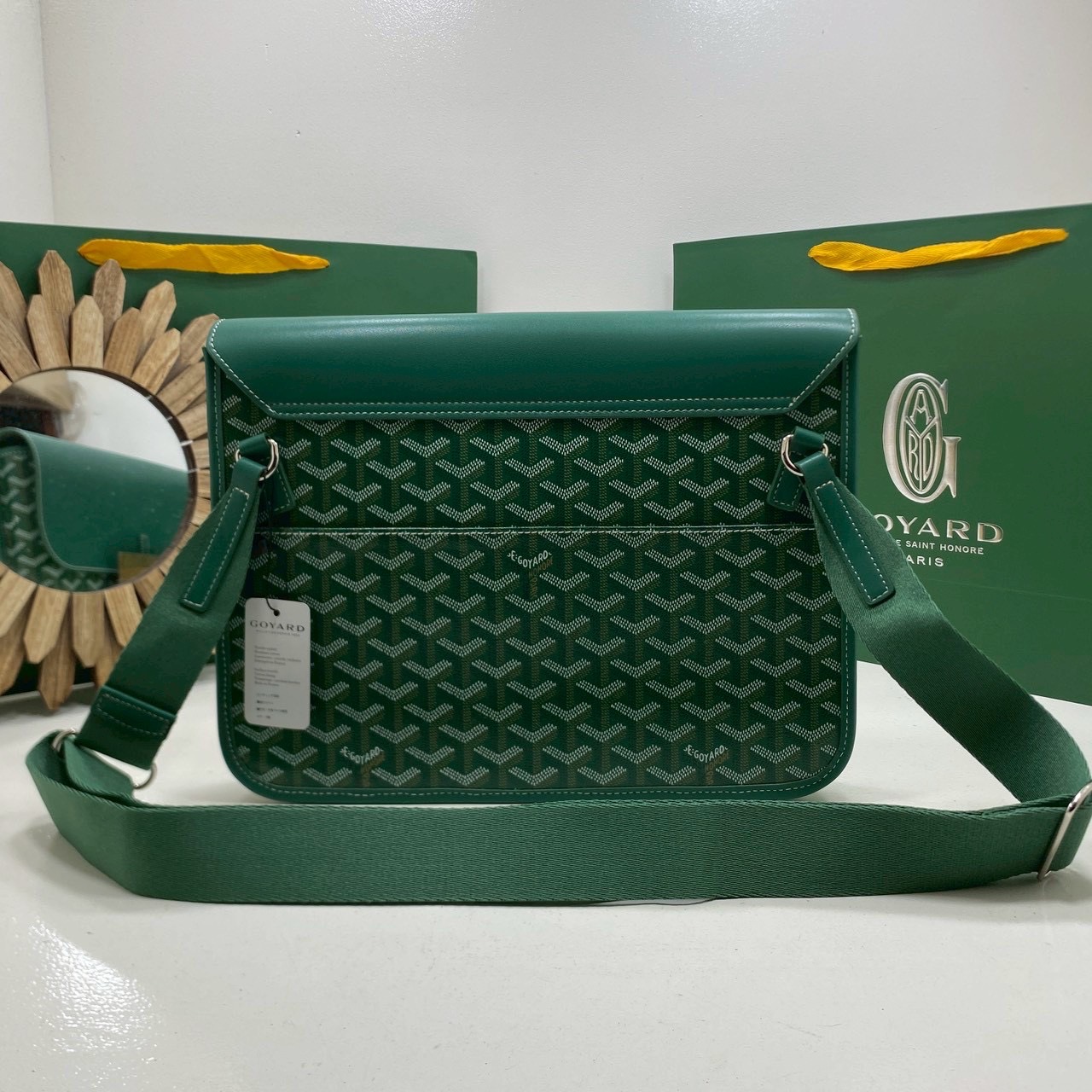 ORI หนังแท้ | Goyard Coursier Messenger bag กระเป๋าแมสเซ็นเจอร์ดีไซน์ใหม่ กะทัดรัดใช้งานได้อย่างคล่องตัว เหมาะมากสำหรับสายสปอร์ต ที่สุดของความหรูตอบโจทย์การใช้งาน ใบจริงสวยงามตามรูปค่ะ