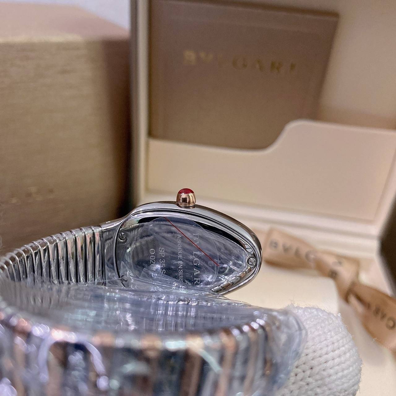 BVLGARI SERPENTI WATCH 24mm 26mm นาฬิกาบุลการี รุ่นหน้าปัดไม่มีเพชร นาฬิกาผู้หญิง ระบบถ่าน Quartz ภาพสินค้าถ่ายจากงานขายจริง