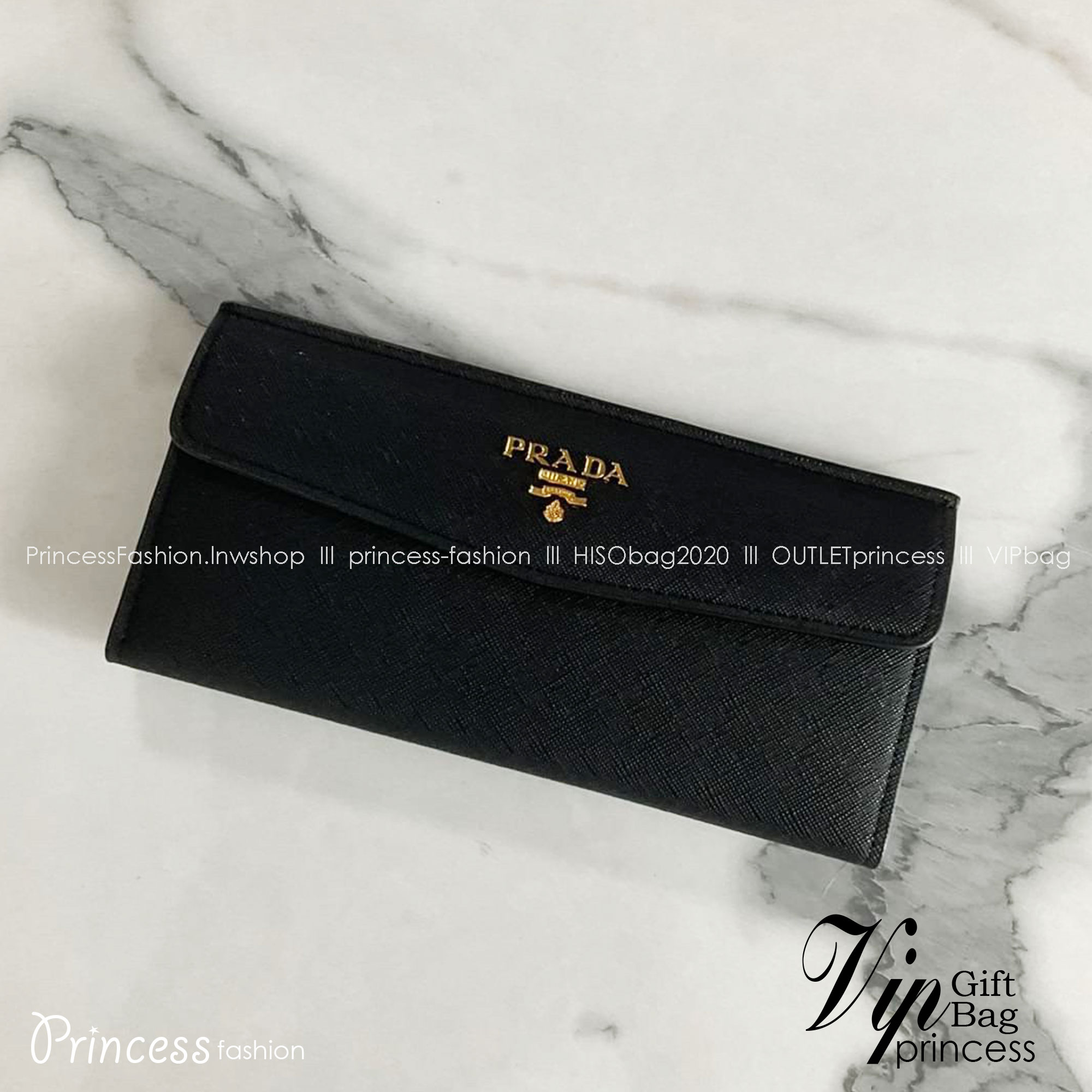 PRADA LONG WALLET Best Seller กระเป๋าสตางค์รับทรัพย์ ทรงหรู ลายหนัง SAFFIANO มีช่องใส่บัตร ถึง 12 ช่อง และช่องซิปใส่ของจุกจิกได้ น้ำหนักเบา จับถนัดมือ ขนาดกำลังดี