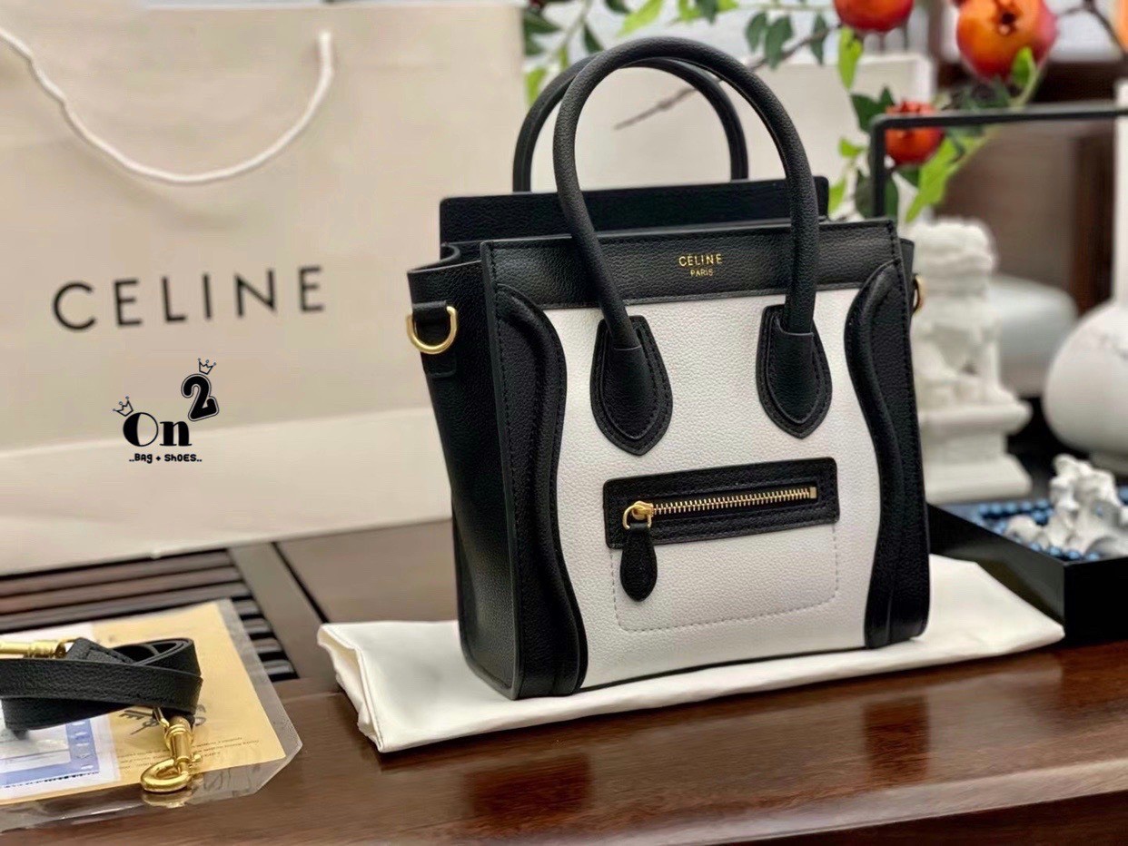 พร้อมส่งรุ่นยอดฮิต!! CELINE HANDLE BAG VIP / Celine Nano Luggage Bag กระเป๋าหนังแท้ ขนาดกำลังดี เปิดปิดด้วยซิปอะไหล่ทองมีที่จับหนัง ด้านในกว้าง มาพร้อมช่องซิปอีกช่อง เป็นอีกทรงที่ฮิตมานานข้ามปี มาพร้อมสายยาวสะพายแบบ CROSSBODYได้ หรือจะถือออกงานก็สวยหรูอีก
