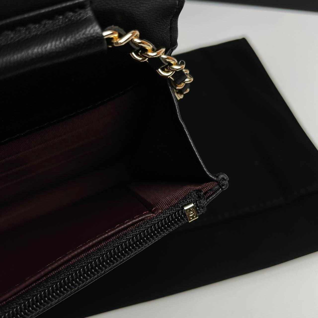 Chanel Wallet On Chain รุ่น Micro chip เกรดท็อปออริจินอล 1:1 สลับแท้ เกรดขายดีสุด งานสวยเป๊ะปัง ทรงสวยตรงปก ไม่ผิดหวัง ใช้งานต่างประเทศได้ ภาพถ่ายจากงานขายจริง