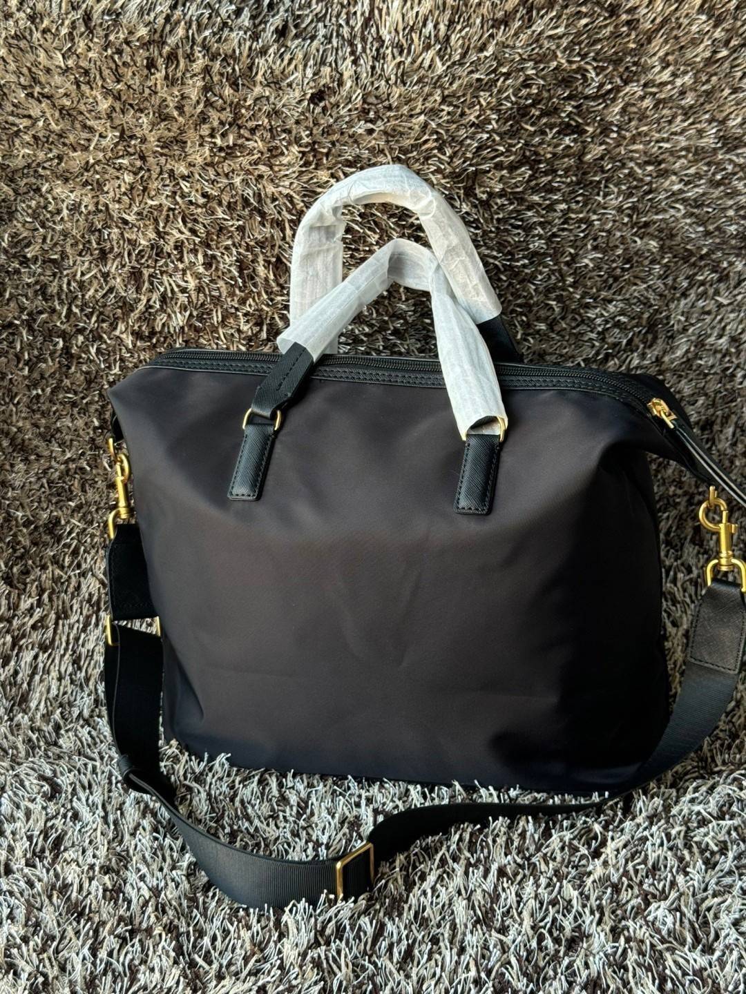 Tory Burch Tilda Slouchy Nylon Bag / Tory Tote Bag กระเป๋าสะพายดีไซน์เรียบง่าย น้ำหนักเบา จุของได้เยอะ เกรดออริ สลับแท้ 1:1 ใช้งานต่างประเทศได้