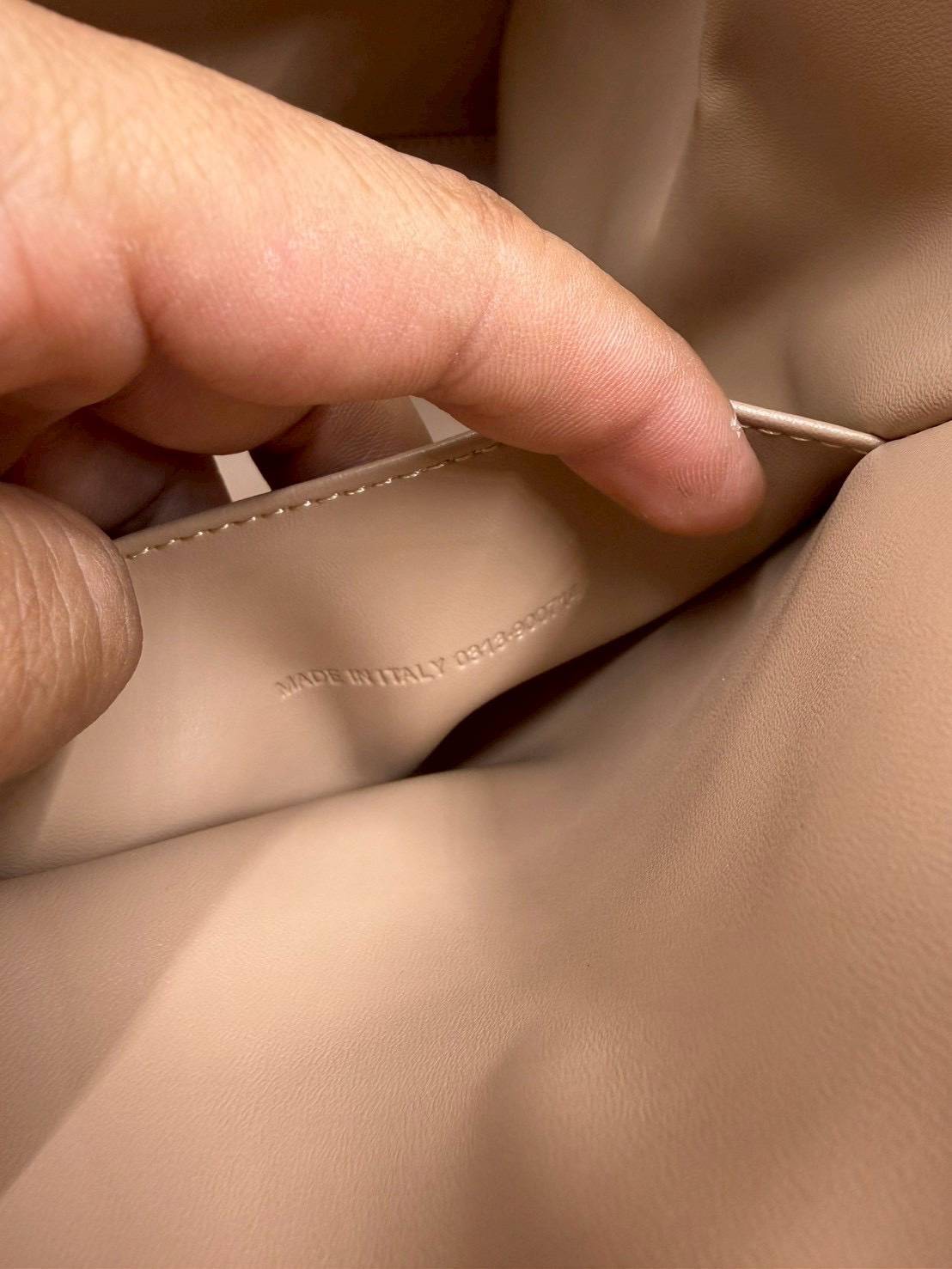 ORI หนังแท้ | Balenciaga Carry All Hampton Bag / Balenciaga Tote Bag 33cm กระเป๋าสะพายทรงโท้ท ภายในโล่งกว้าง ดีไซน์เรียบง่าย เรียบหรู