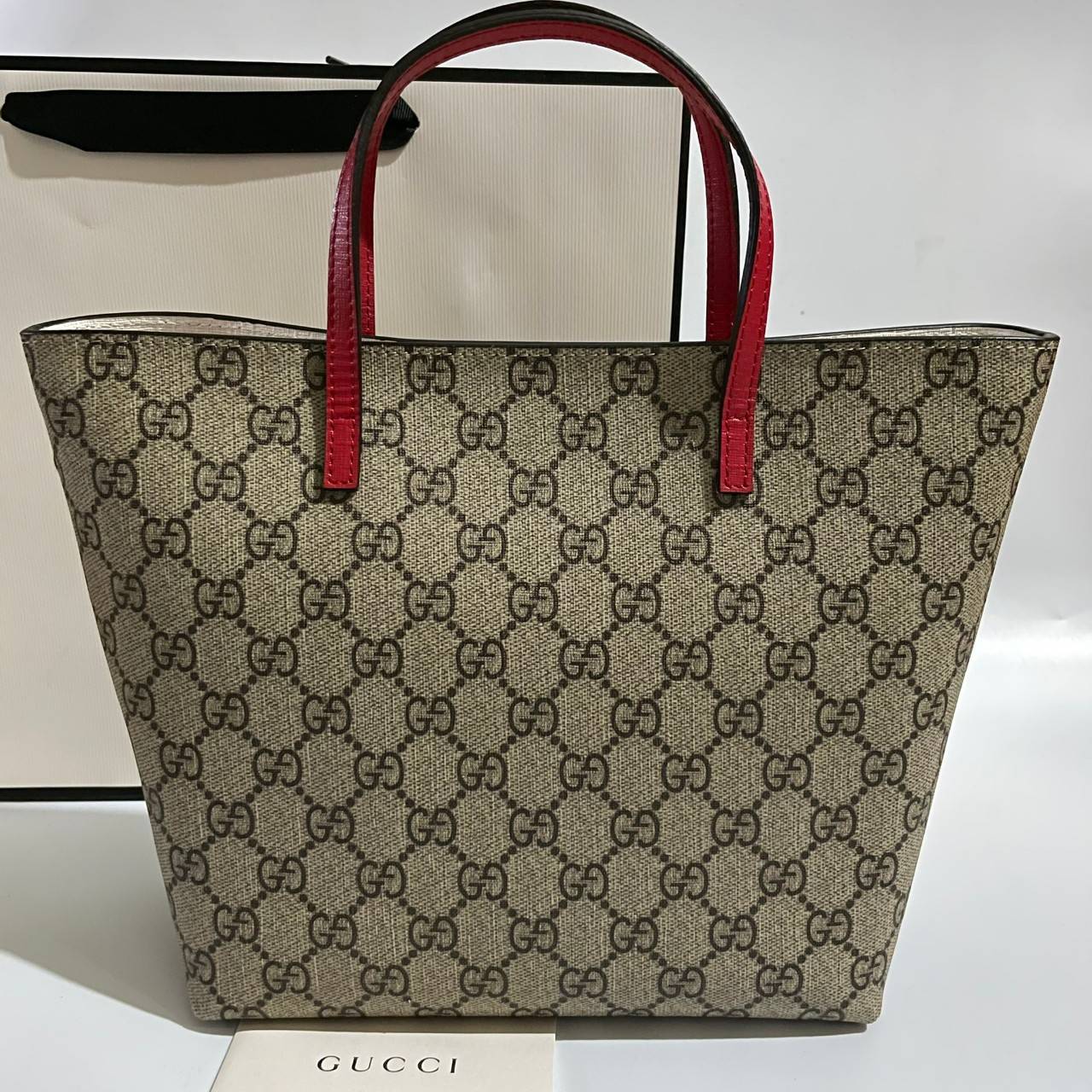VIP 】Animal-Friendly Gucci Kid GG Supreme Tote Bag งานหนังแท้ทรงตั้งสวย ขนาดกะทัดรัด จุของได้เยอะ ใช้ได้ทั้งเด็กและผู้ใหญ่ น่ารักมากค่ะ
