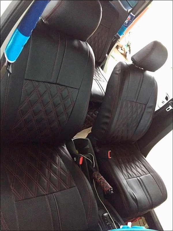 ชุดหุ้มเบาะรถยนต์AVANZA หนังPVC เกรดA เข้ารูป สีดำด้ายแดง