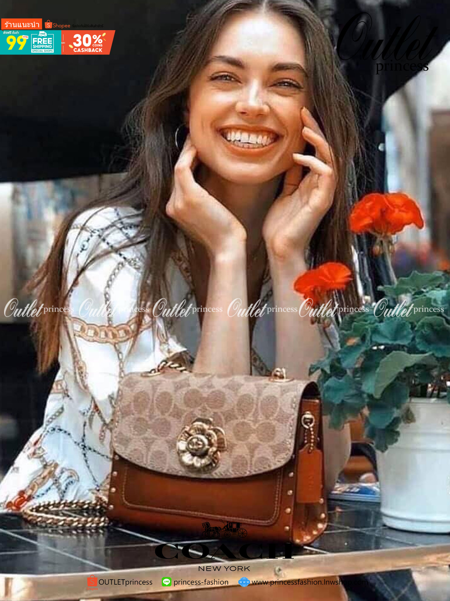 COACH 30592 PARKER 18 IN SIGNATURE CANVAS WITH RIVETS ไอเท็มยอดฮิต รุ่นหายาก!! sold out ไปหลายรอบ ก็ยังมีคนรอ!! กระเป๋าสะพายข้าง ไซส์กะทัดรัด พกพาง่าย ดีไซน์สวยด้วยการตอกหมุดเพิ่มดีเทล โดดเด่นด้วยตัวล็อครูปดอกไม้ วัสดุหนังแคนวาสเคลือบลายสลับหนังแท้ ภายในเ