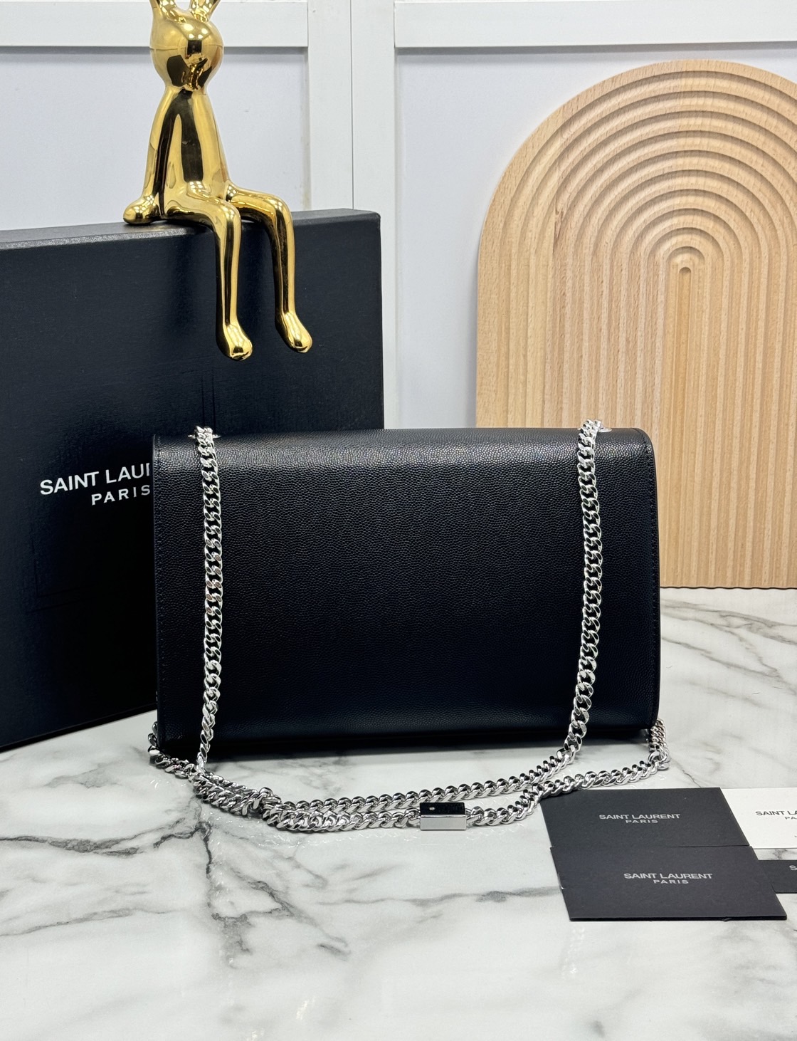 ORI หนังแท้ | YSL KATE MEDIUM BAG / YSL Woc Bag กระเป๋าสะพายทรง woc เรียบหรูดูแพงที่แท้จริง งานหนังเต็มใบโดดเด่นด้วยโลโก้แบรนด์สุดหรู รุ่นฮิตลอดกาลดูดีมีระดับ