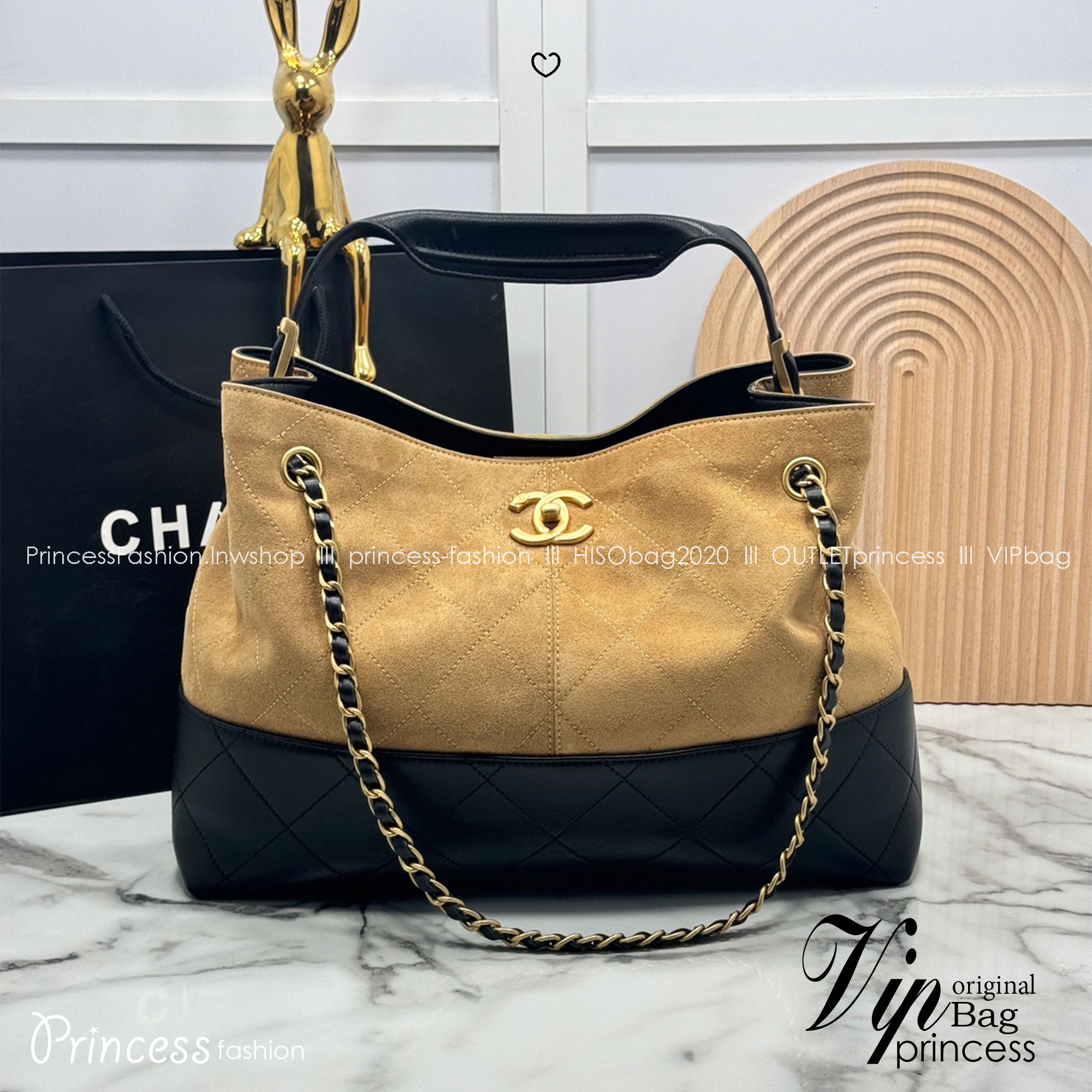 ORI หนังแท้ | CHANEL Shopping Bag 25A Suede Bag กระเป๋าช้อปปิ้งทรงโท้ทหนังกลับสีทูโทน ในคอล Métiers Dart 2024/25 ดีไซน์ใหม่หนังกำมะหยี่โทนน้ำตาล ใช้งานง่าย สวยหรูดูแพง