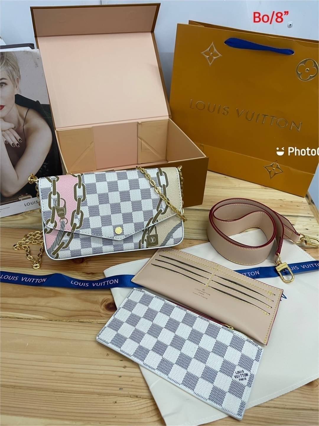 LV Felicie Pochette Damier Azur Canvas - Wallets and Small Leather / LV DAMIER AZUR POCHETTE WITH NAUTICAL PRINT คอลใหม่ที่มอบสีสันสดใสรับ summer ได้ดี กับกระเป๋าสะพายทรงพอช ดีไซน์ออกมาให้ใช้งานได้หลากหลาย