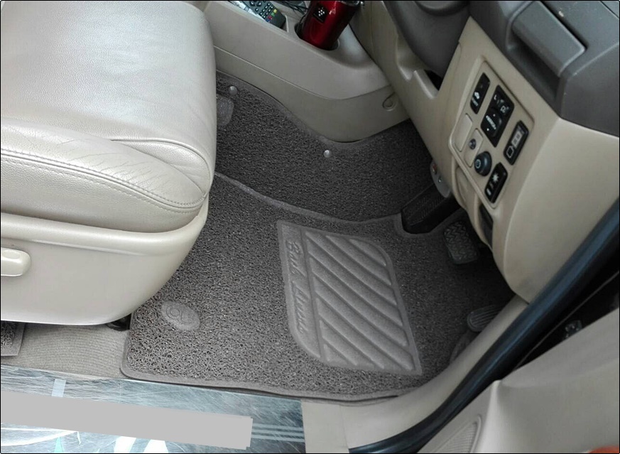 พรมดักฝุ่นไวนิลรีดขอบTOYOTA VIGO 4ประตู พรมดักฝุ่นในรถยนต์ เต็มคัน เข้ารูป ตรงรุ่นรถ