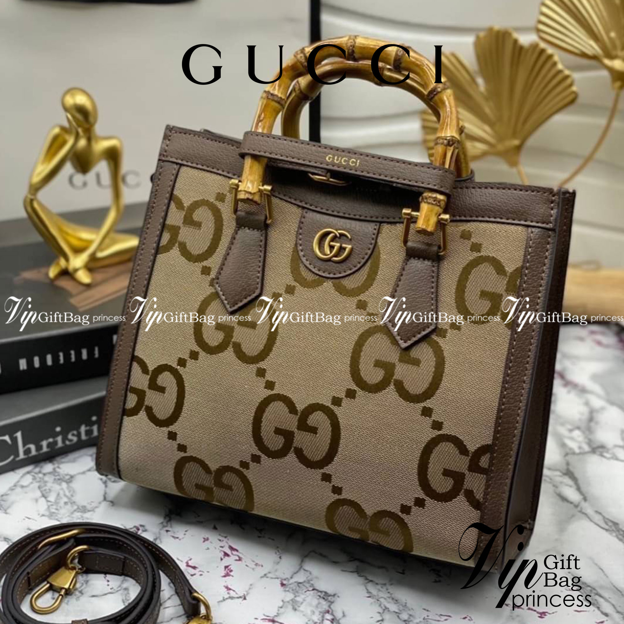 หนังแท้ Gucci Diana jumbo GG small tote bag 27cm พร้อมส่งที่ไทย Brown Camel and ebony jumbo GG canvas ภาพสินค้าถ่ายจากงานขายจริง ใช้งานต่างประเทศได้ค่ะ