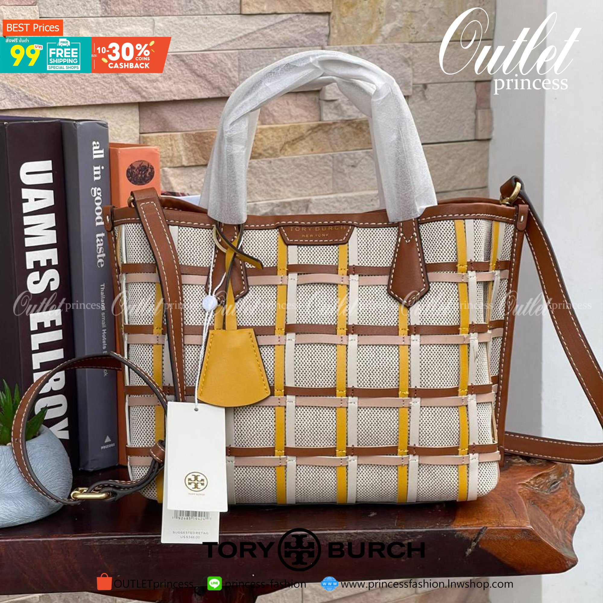 Tory burch perry fil coupe small triple-compartment tote กระเป๋าทรง Tote ยอดนิยม เหมาะอย่างยิ่งสำหรับการเป็นกระเป๋าคู่ใจ ใช้ในชีวิตประจำวัน ฐานกระเป๋ามีความแข็งแรงทนทานต่อการใช้งาน ภายในกระเป๋ากว้างขวาง ตอบสนองการใช้งานสูงสุด ตัวกระเป๋าตัดเย็บจากหนังแท้แล