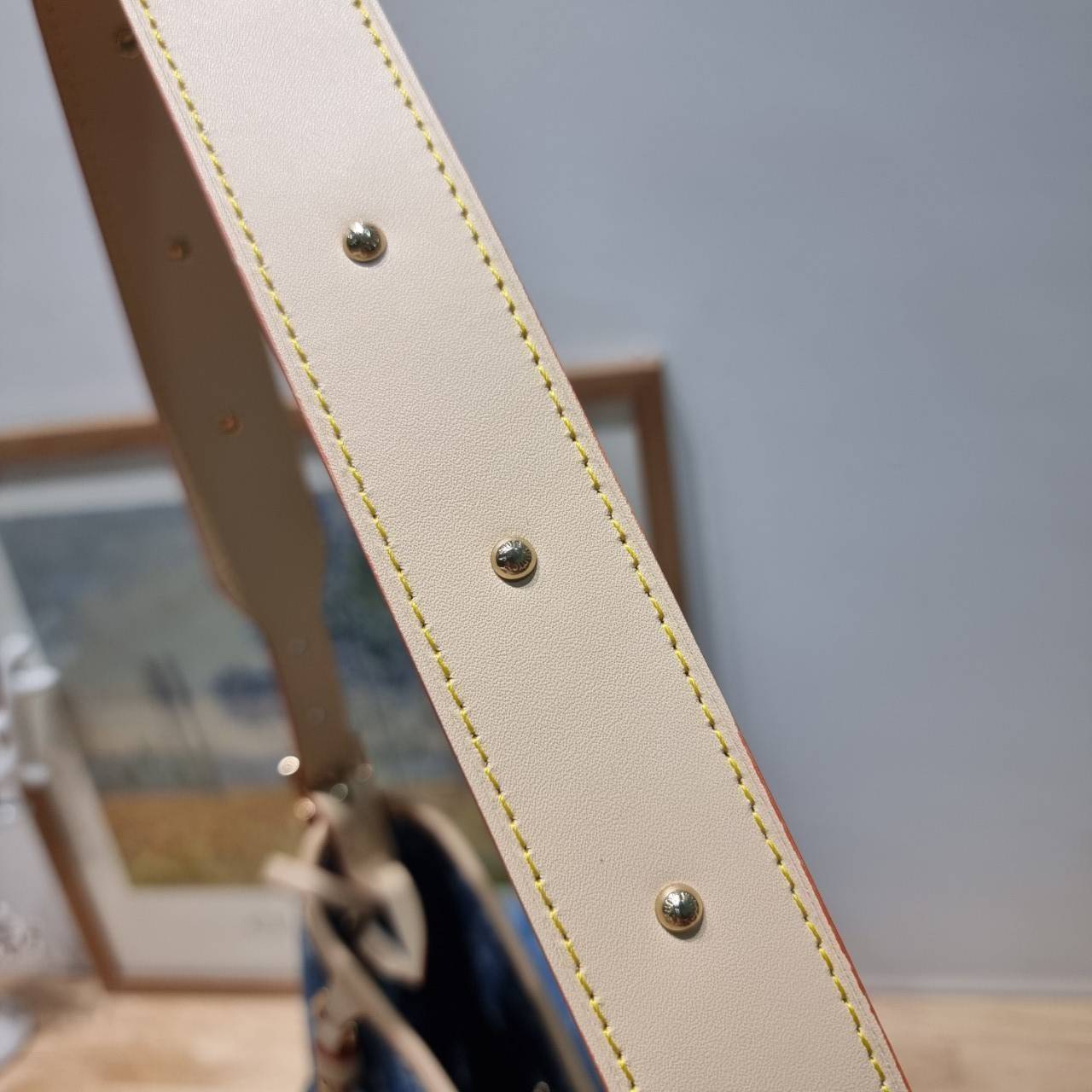 LV Monogram Denim Carry /LV CARRYALL DENIM BAG ใหม่ล่าสุด สไตล์เดนิมสุดชิค รุ่นลิมิเต็ดที่สาวๆตามหา กระเป๋าสะพายไหล่ทรงสวย ดีไซน์เรียบง่ายคลาสสิค หรู ดูผู้ดี รูปทรงใช้งานง่าย มาพร้อมใบลูก ไว้เก็บของจุกจิก