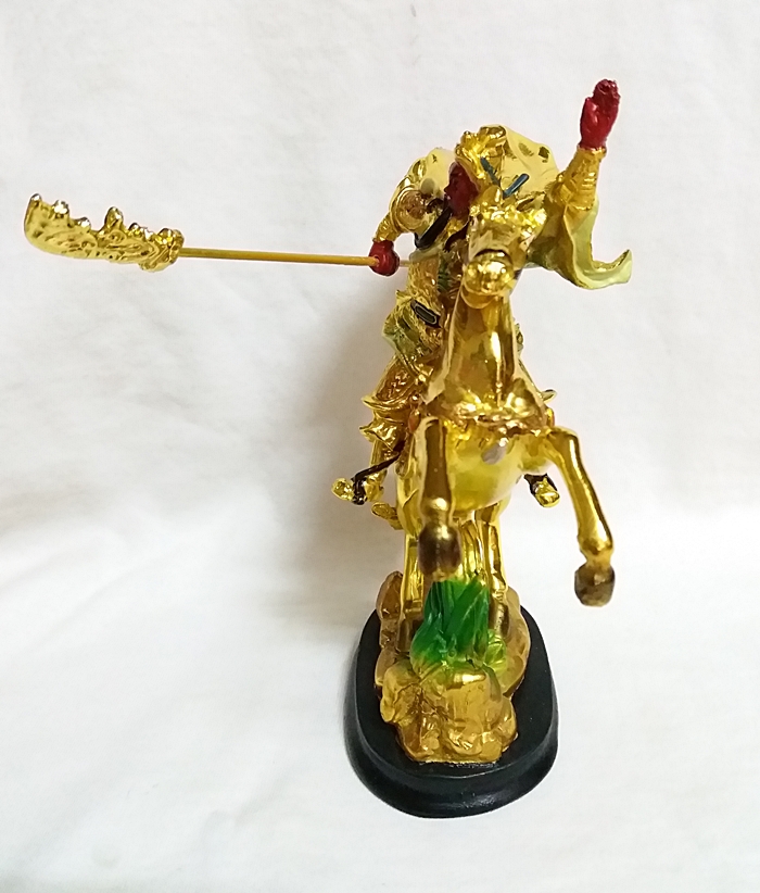 สินค้าหมดค่ะ เทพเจ้ากวนอูทรงม้าถือง้าว(ปางขี่ม้าพยศ)แบบตั้งโต๊ะ เสริมดวงการงาน เอาชนะคู่แข่ง พร้อมบทสวดบูชาค่ะ