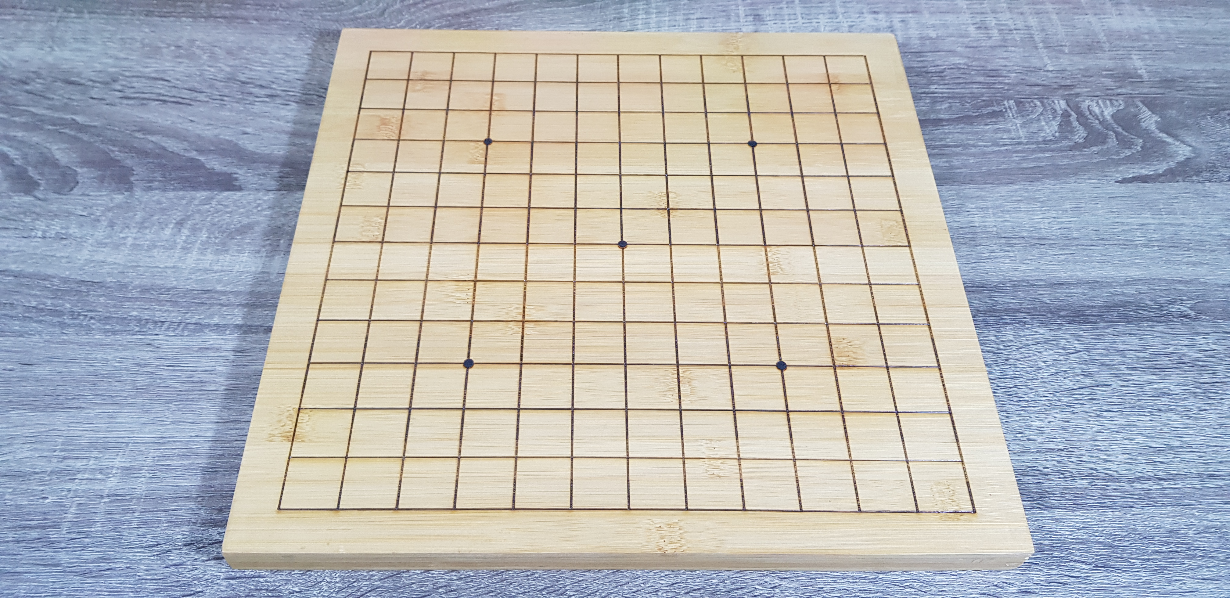 กระดานหมากล้อมไม้Torreyaหนา2 ซม.13เส้นและ9เส้น ขนาด32x31cm.