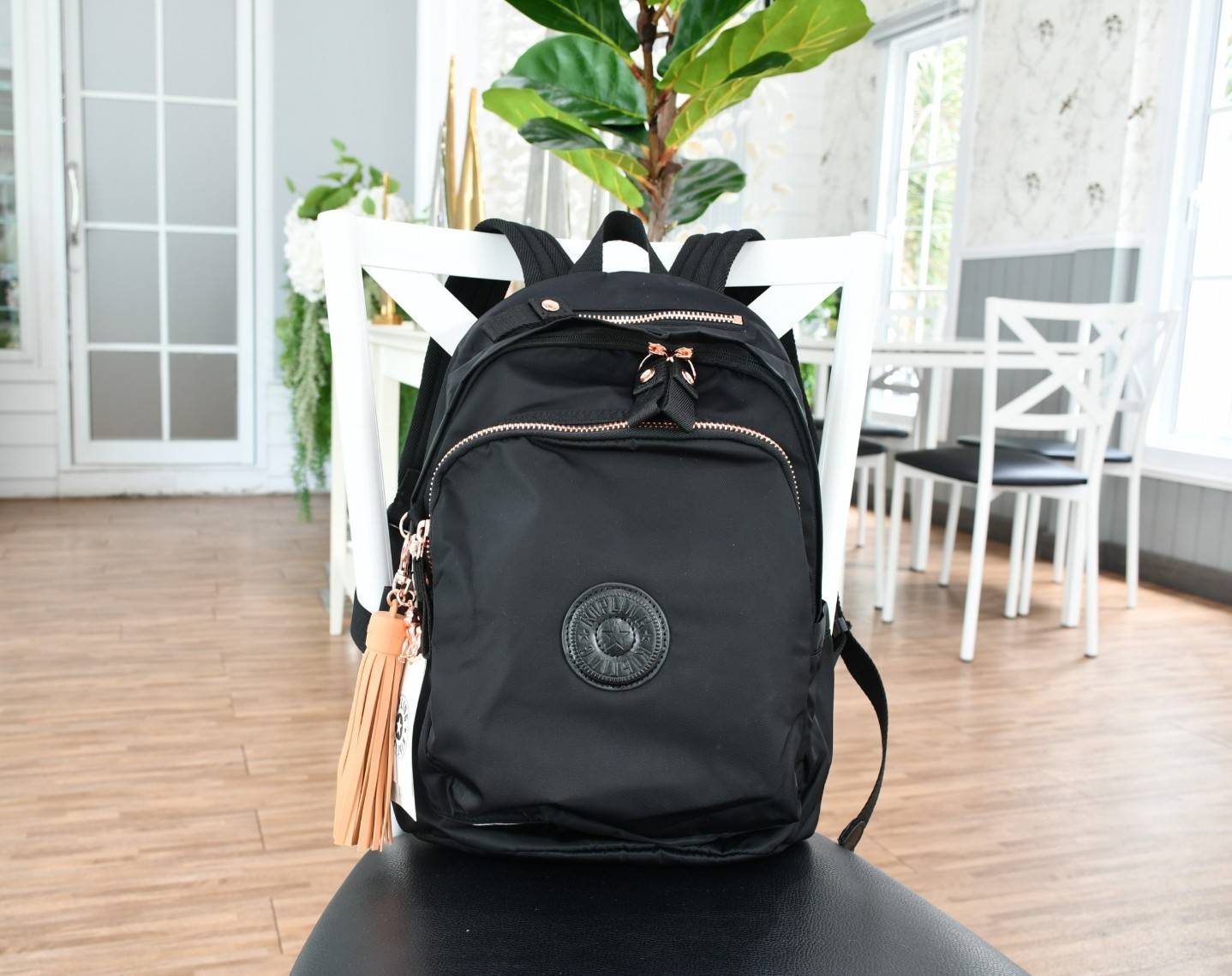 KIPLING Delia Medium Backpack with Front Pocket and top handle กระเป๋าเป้ไซส์ขนาดกลาง วัสดุ Polyester100% อะไหล่สี Rose gold พวงกุญแจmonkeyและพู่หนังrubber เพิ่มความหรูหรา