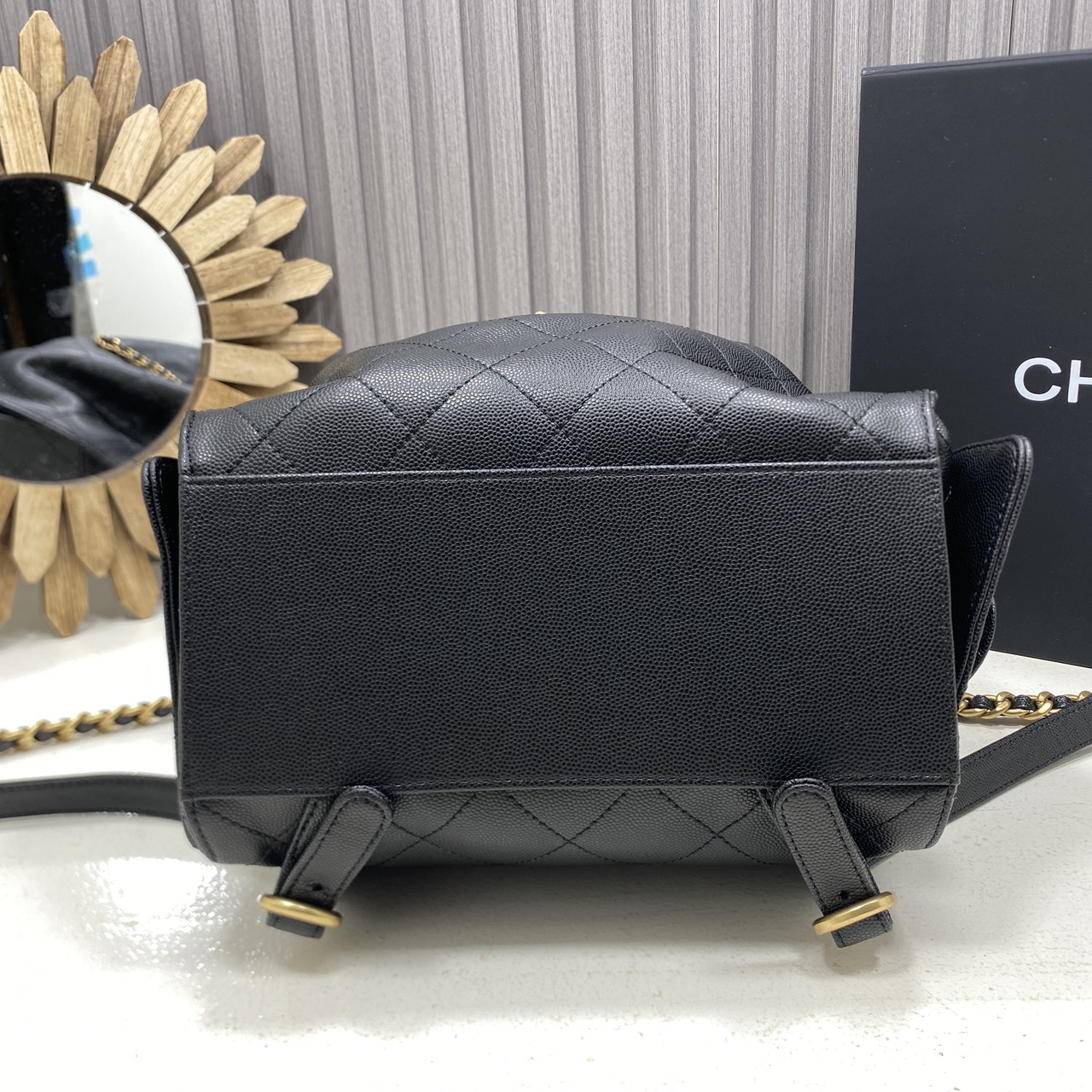 ORI หนังแท้ | CHANEL 25 Medium Backpack กระเป๋าสะพายหลัง ดีไซน์ใหม่ล่าสุด สวยเรียบหรูดูแพง Pre-collection Fall/Winter 2025/26 🤍 เกรดออริจินอล