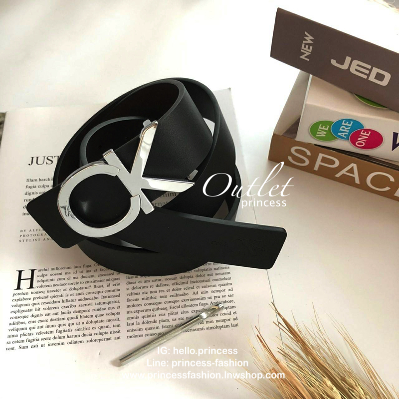 Calvin Klein Belt อุปกรณ์ : มาพร้อมที่เจาะรูเข็มขัด + ถุงผ้าแบรนด์ + ถุงกระดาษแบรนด์ + กล่องแบรนด์