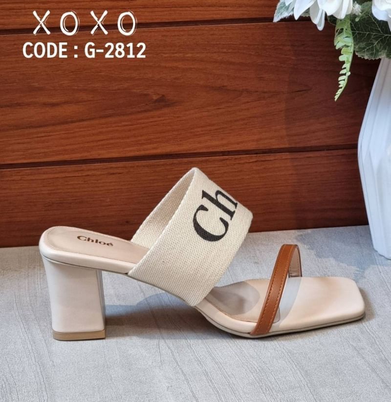 Chloe' รองเท้า งานสวม คาดไค้ว สวยเก๋ วัสดุ หนัง PU สายคาดบนสกีนแบรนด์วัสดุผ้าแคนวาส ส้นแท่ง ใส่สบาย แมทส์ชุดง่าย น้ำหนักเบา