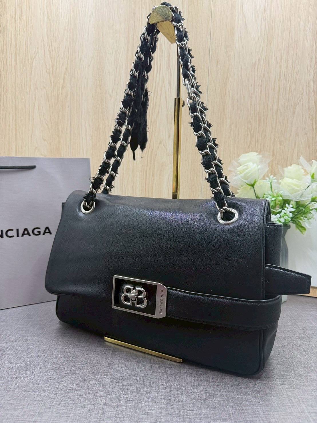 ORI หนังแท้ | Balenciaga Modu Shoulder Leather Bag / Modu Tote Bag 30cm กระเป๋าสะพายทรงโท้ท ดีไซน์ใหม่สวยเก๋ตามแบบฉบับแบรนด์