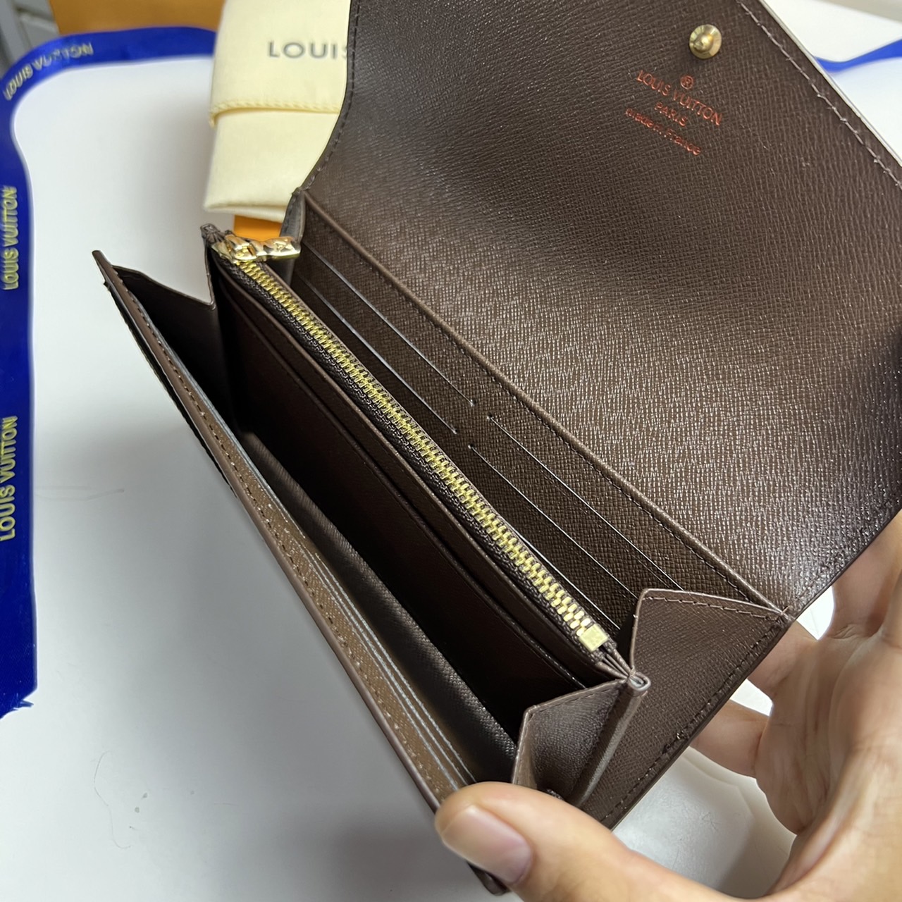 LV Long Wallet / LV Sarah Wallet Monogram Canvas กระเป๋าสตางค์ใบยาวแบรนด์ดัง สวยหรูดูแพง สีและลายคลาสสิค เลือกช้อป! ใช้แล้วรับทรัพย์ ปังแน่นอนค้า